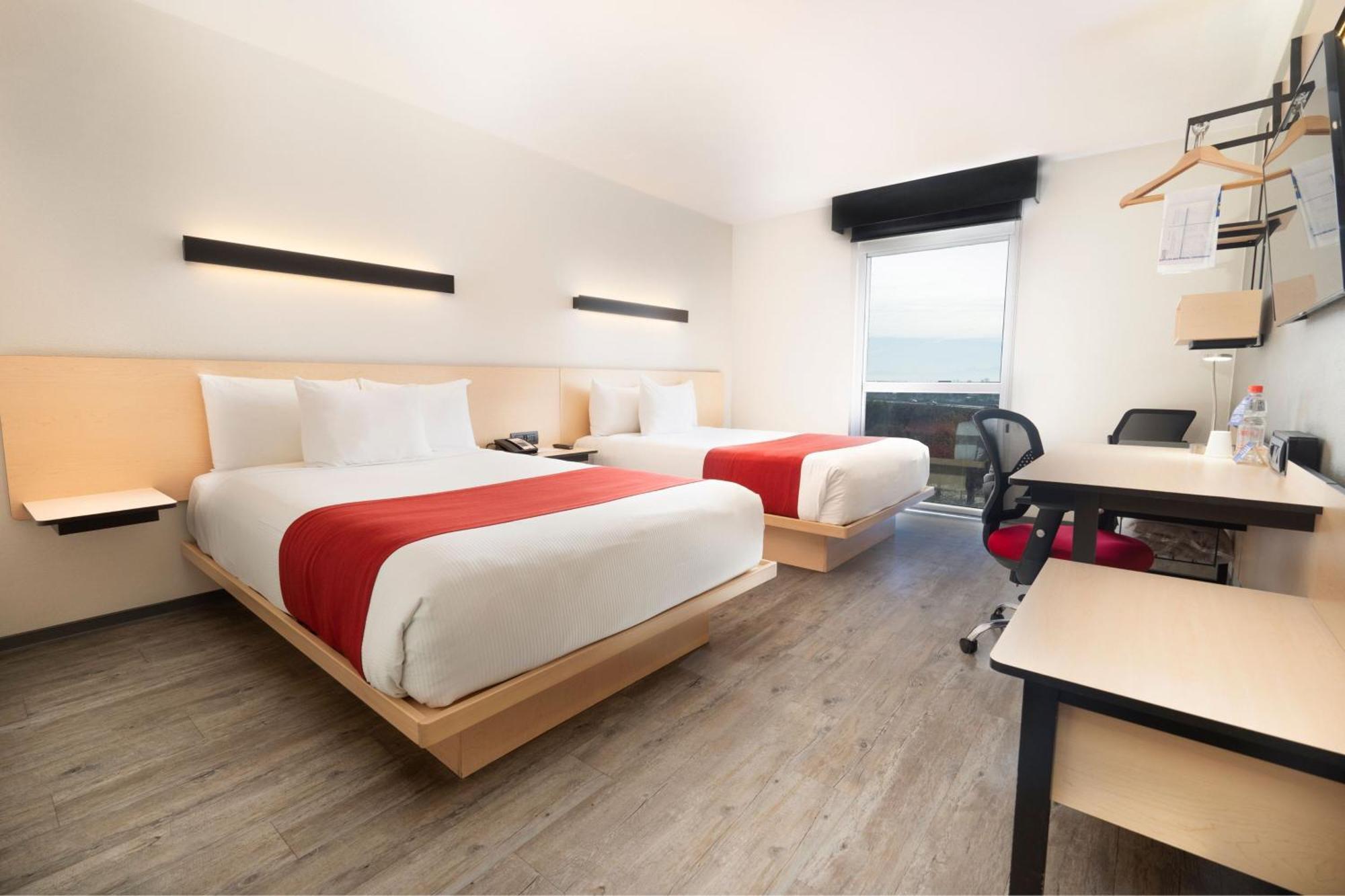 City Express By Marriott Santiago Aeropuerto Extérieur photo